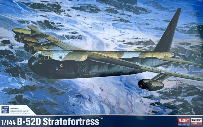 Academy 12632 - 1/144 B-52D Stratofortress
