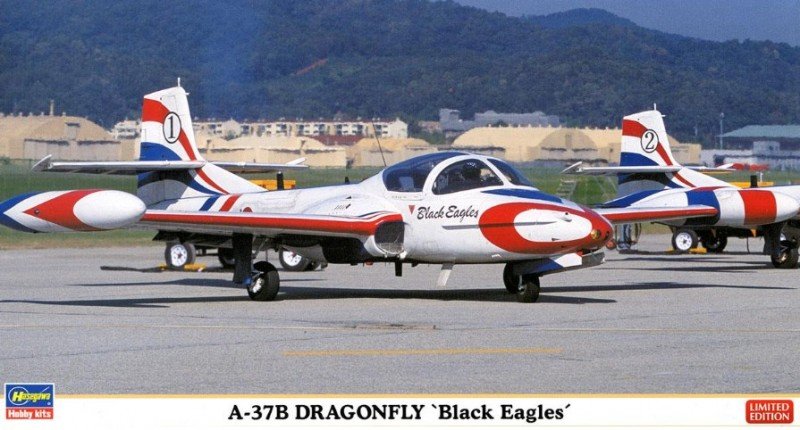 Hasegawa 02072 - 1/72 A-37B Dragonfly Black Eagles (2 Kits)