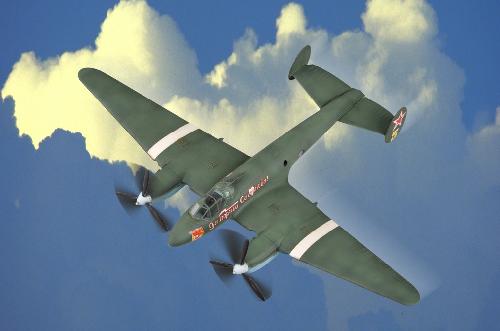 Hobby Boss 80296 - 1/72 Soviet PE-2 Bomber