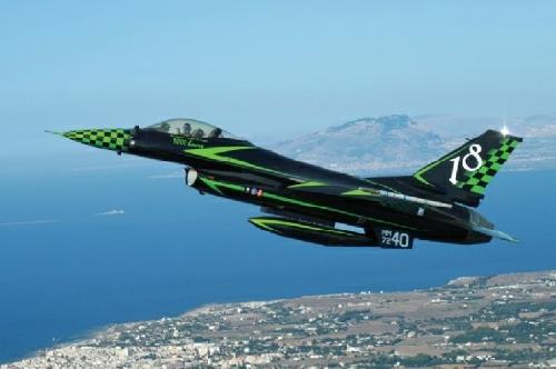 Italeri 2694 - 1/48 F-16 Fighting Falcon Special Colors