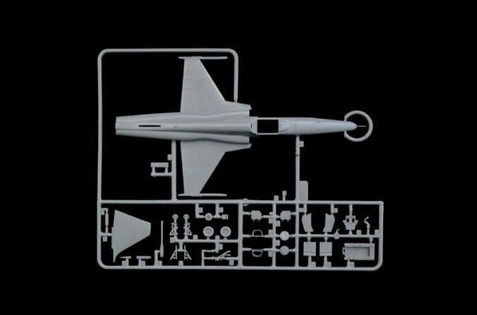 Neuf Italeri Italeri 1420-1/72 F5E Suisse Air Force 