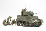 Tamiya 35313 - 1/35 US Light Tank M5A1 Pursuit Operation with 4 Figures