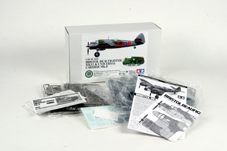 Tamiya 89681 - 1/48 Beaufighter & Univ.Carrier